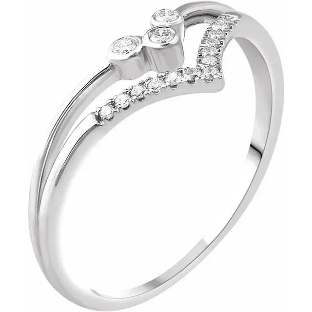 14K White 1/10 CTW Diamond "V" Ring