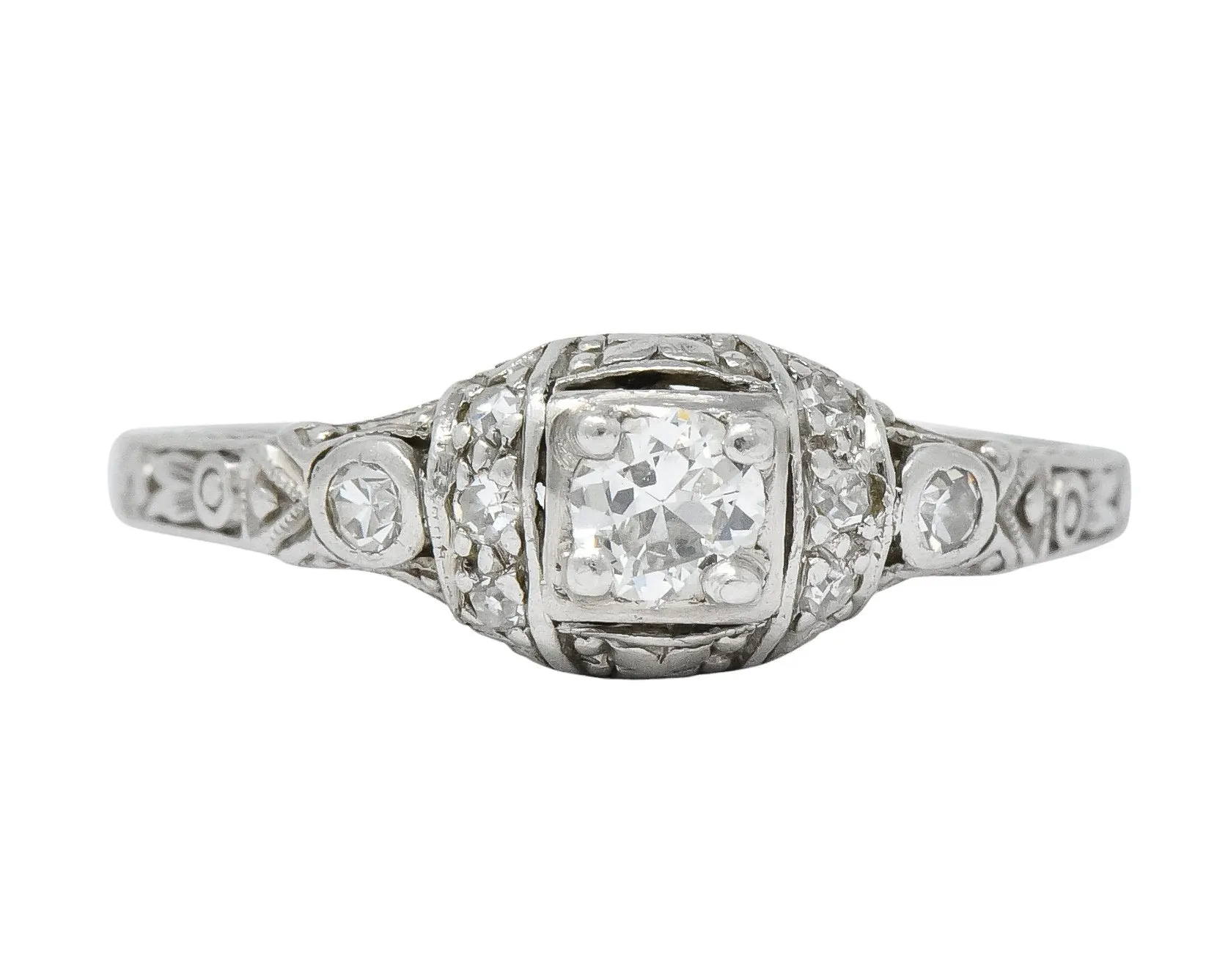 1920's Art Deco 0.30 CTW Diamond Platinum Engagement Ring
