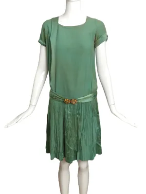 1920s AS IS Green Pleated Silk Flapper Dress, Size 2