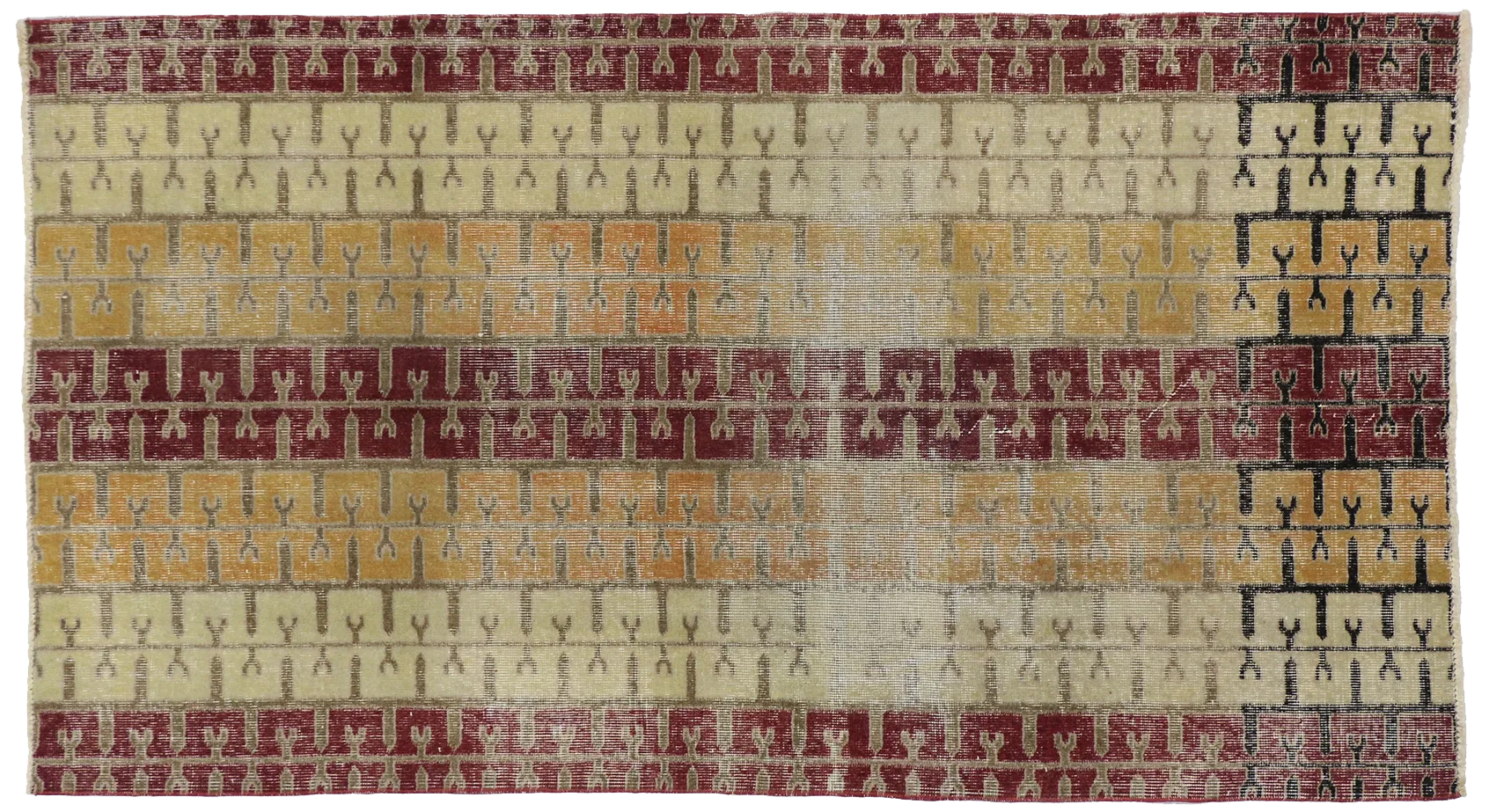 3’9” x 6’9” Vintage Sivas Rug
