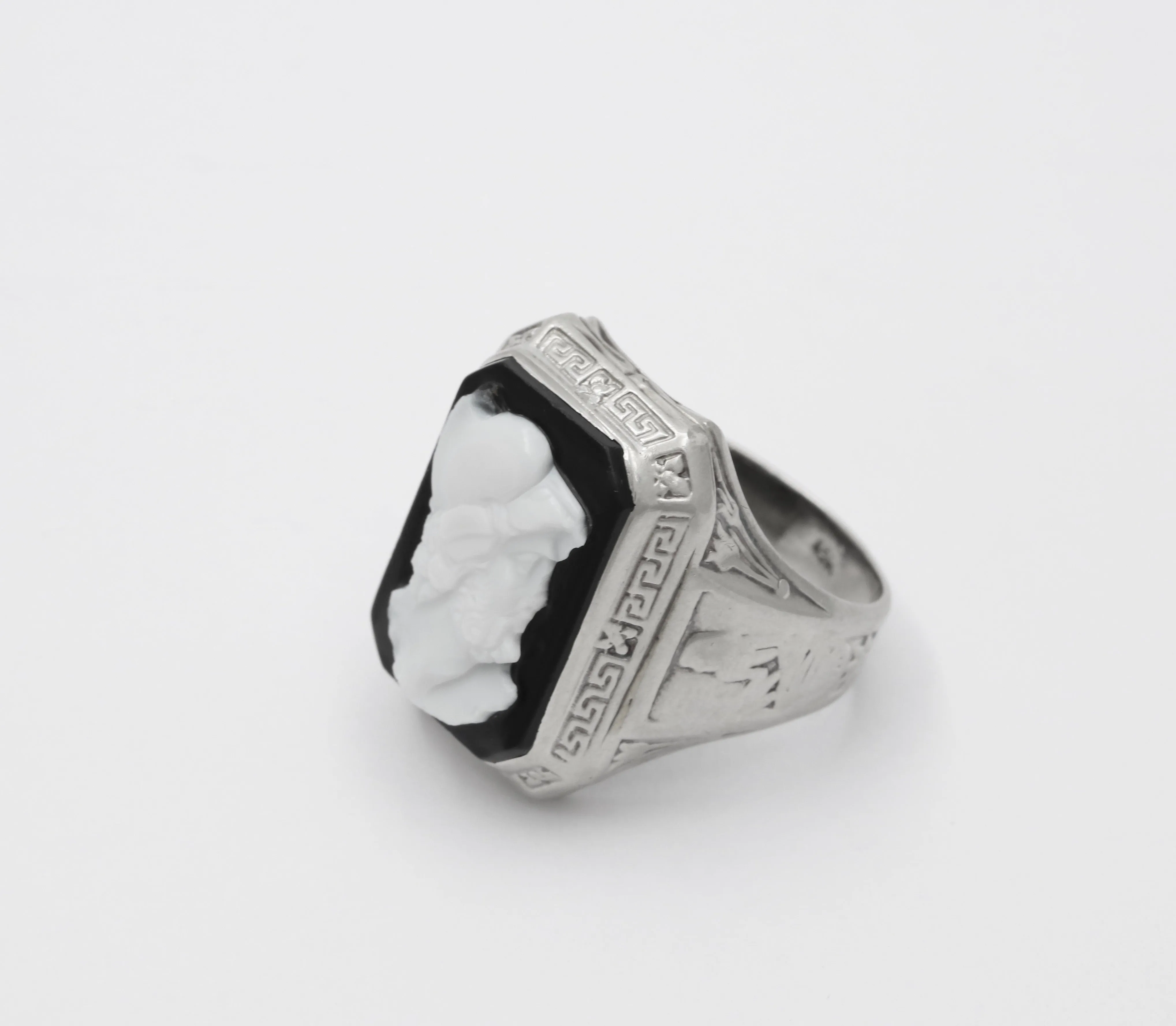 Art Deco 14K Gold Onyx Cameo Egyptian Revival Ring, Unisex