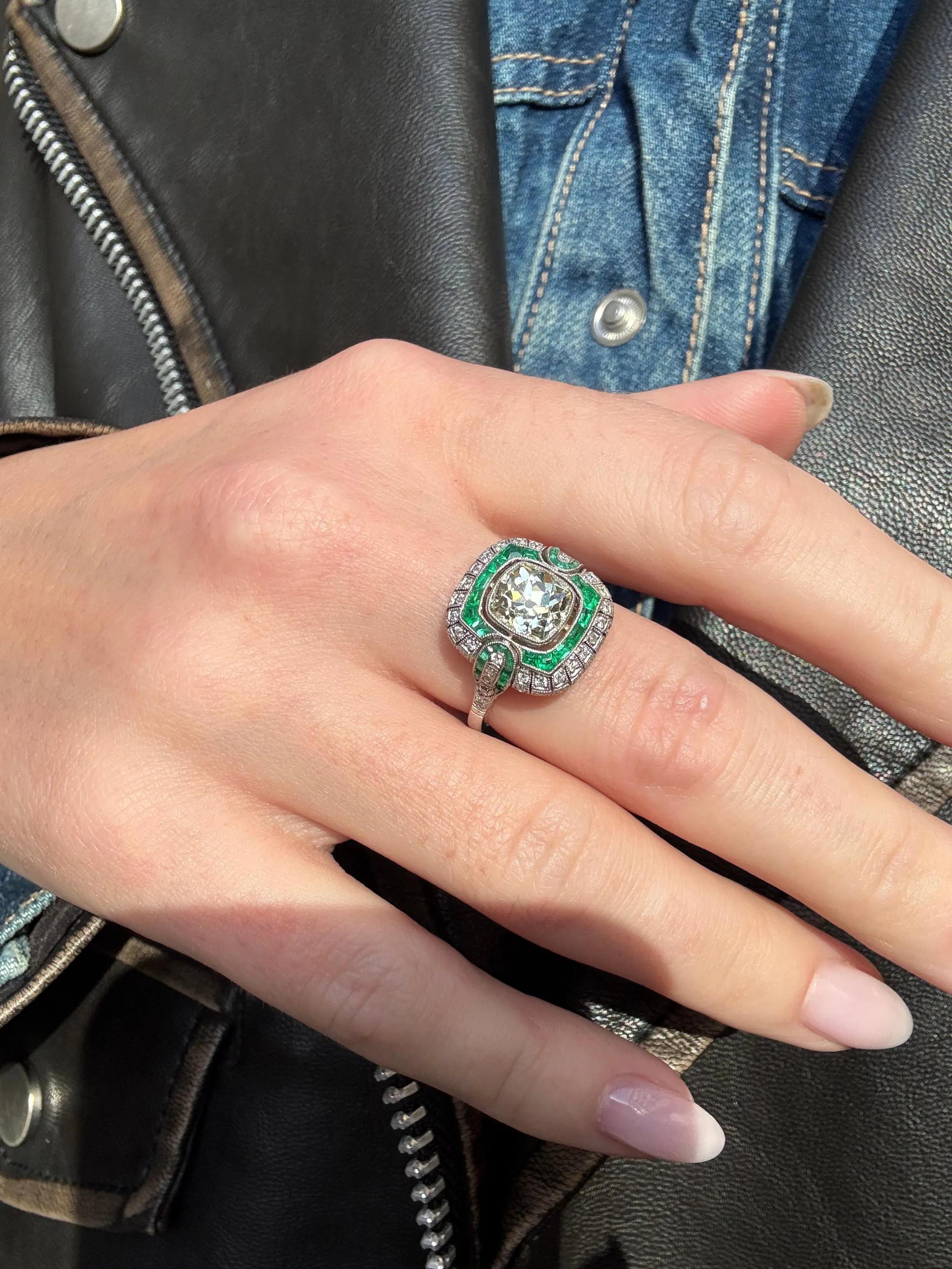 Art Deco 1.87ct Diamond & Emerald Ring, Platinum