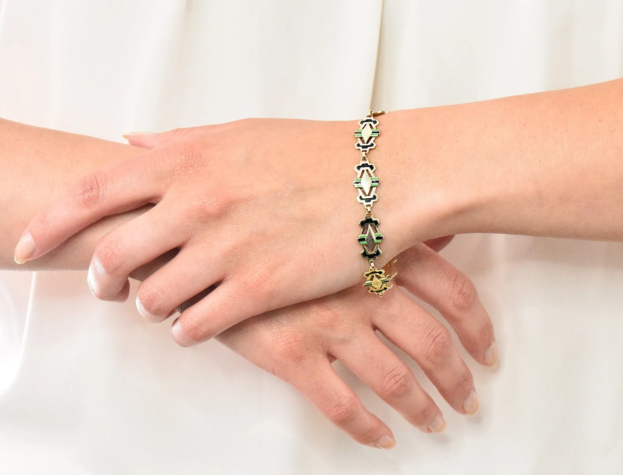 Art Deco Black & Green Enamel 14 Karat Gold Link Bracelet