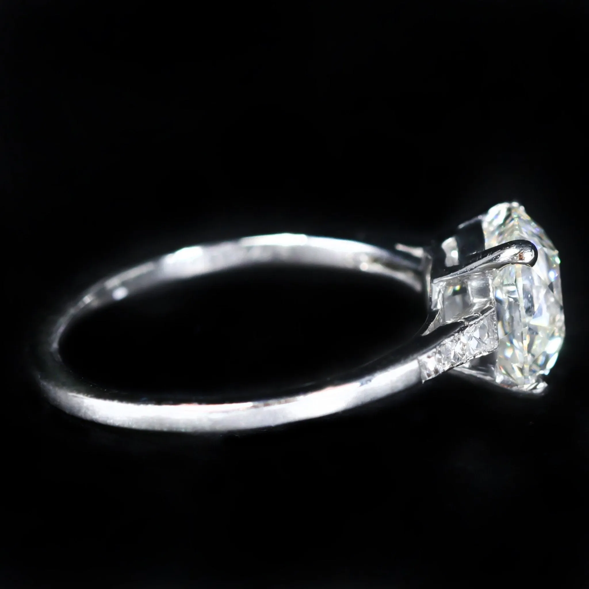 Art Deco Platinum GIA 2.07 Carat Old Mine Cut Diamond Engagement Ring