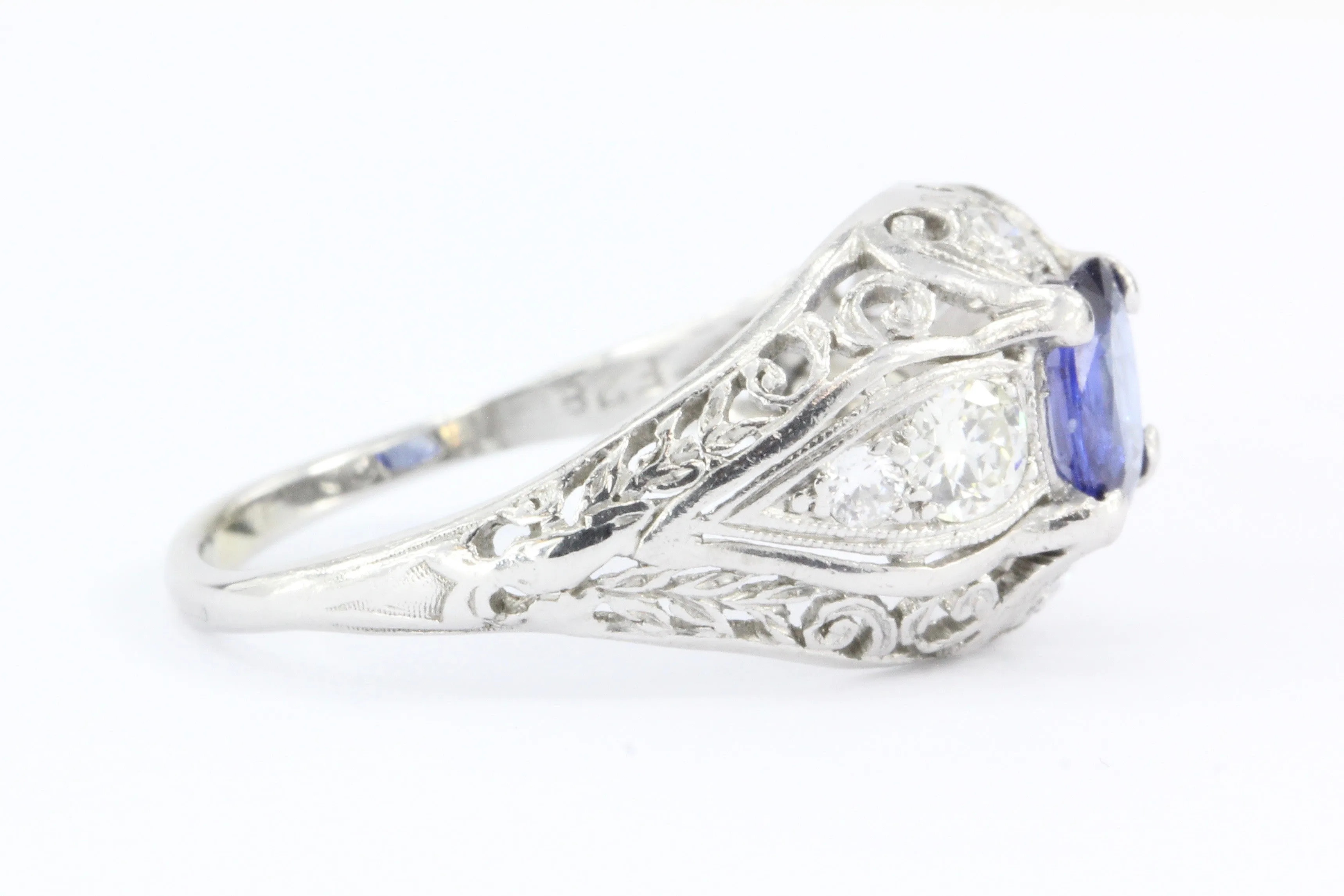 Art Deco Platinum Natural Sapphire & Old European Cut Diamond Ring c. 1920's