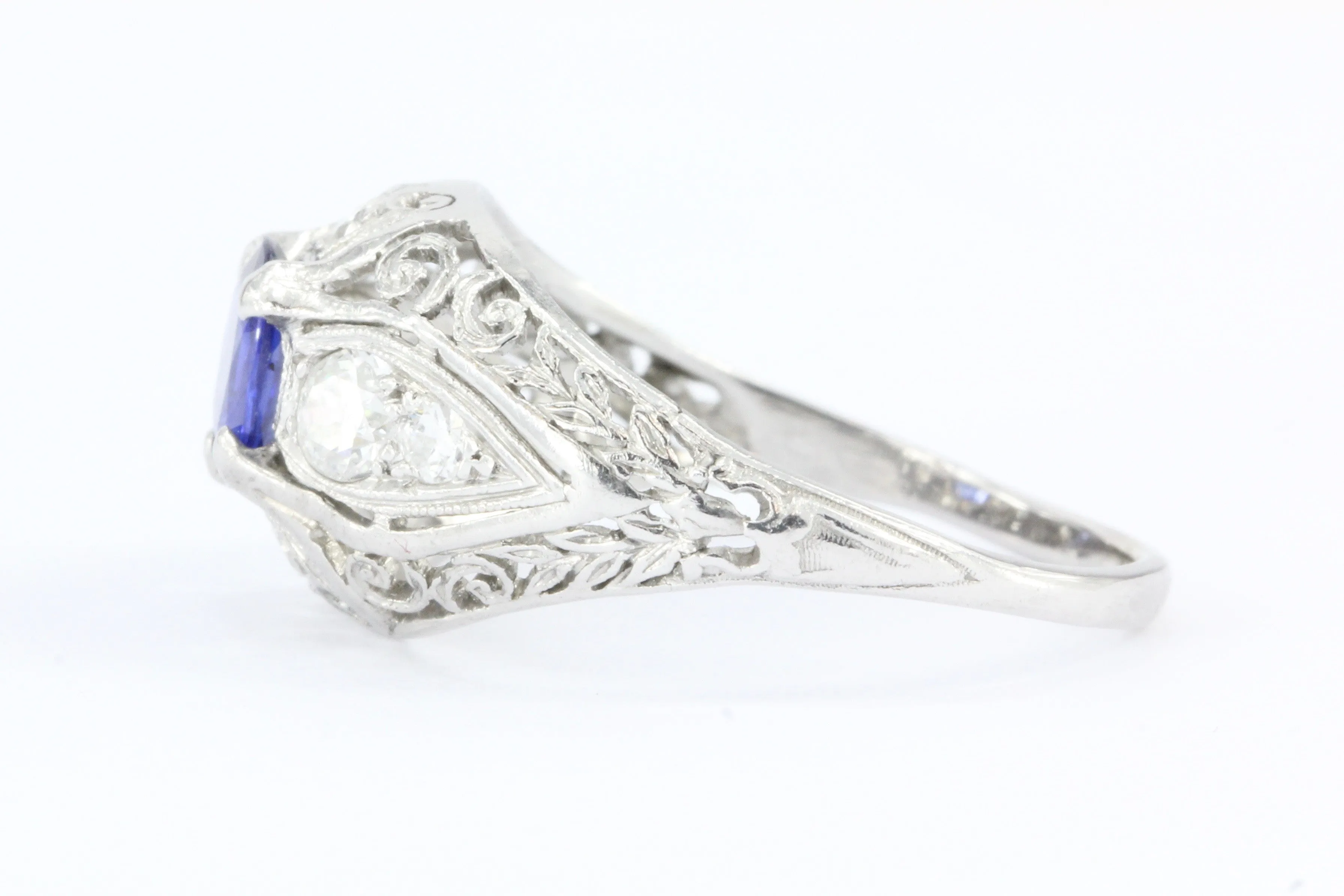 Art Deco Platinum Natural Sapphire & Old European Cut Diamond Ring c. 1920's