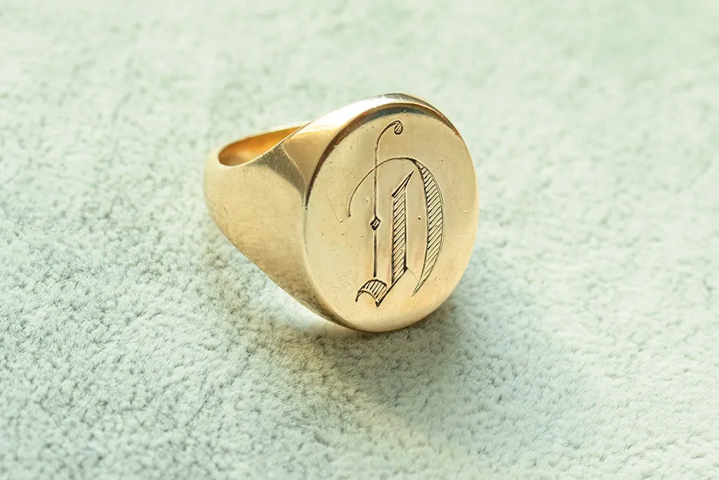 C.1900. Large 'D' Signet Ring