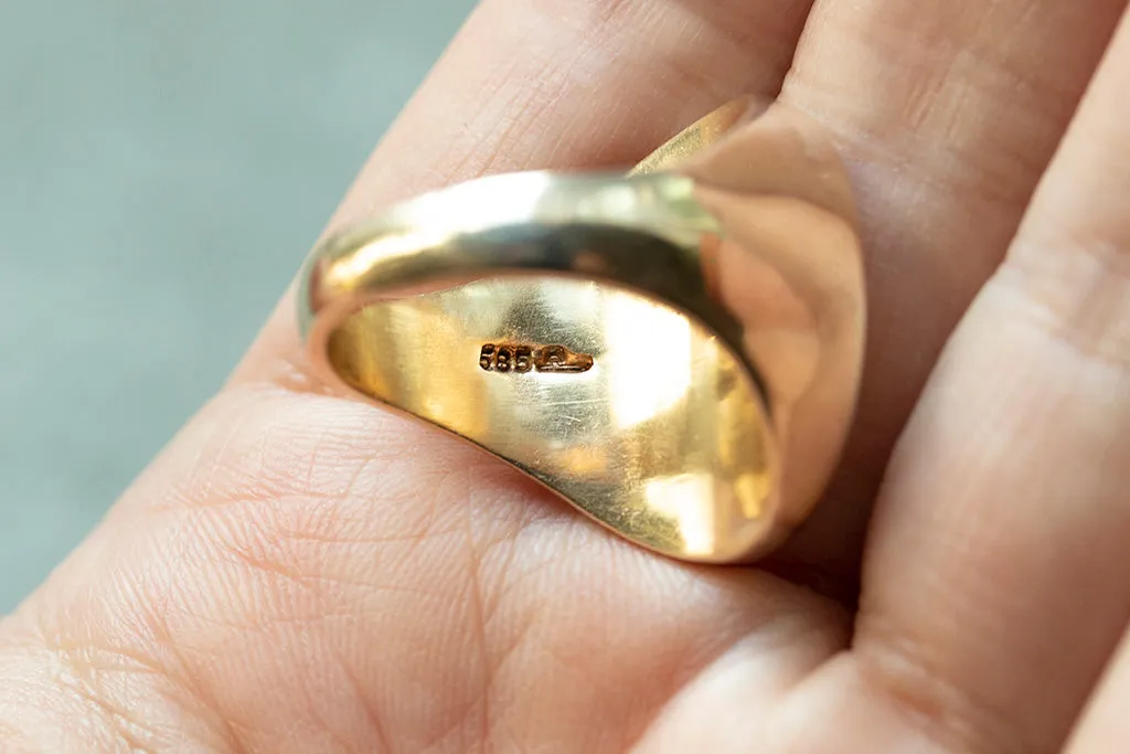 C.1900. Large 'D' Signet Ring