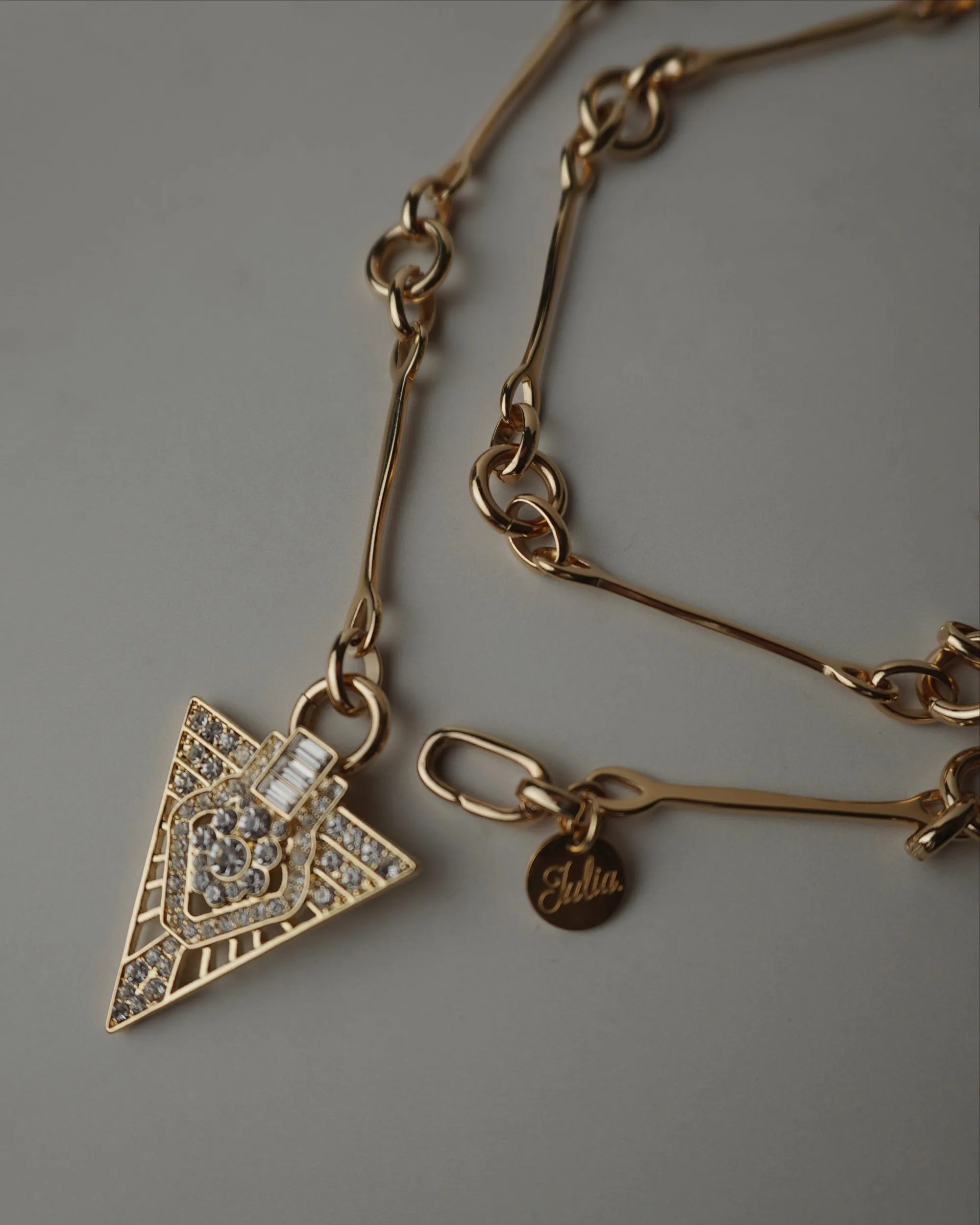 Decora Necklace