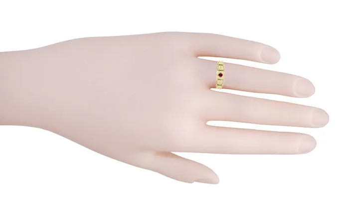 Floral Carved Art Deco Ruby Filigree Ring in 14 Karat Yellow Gold