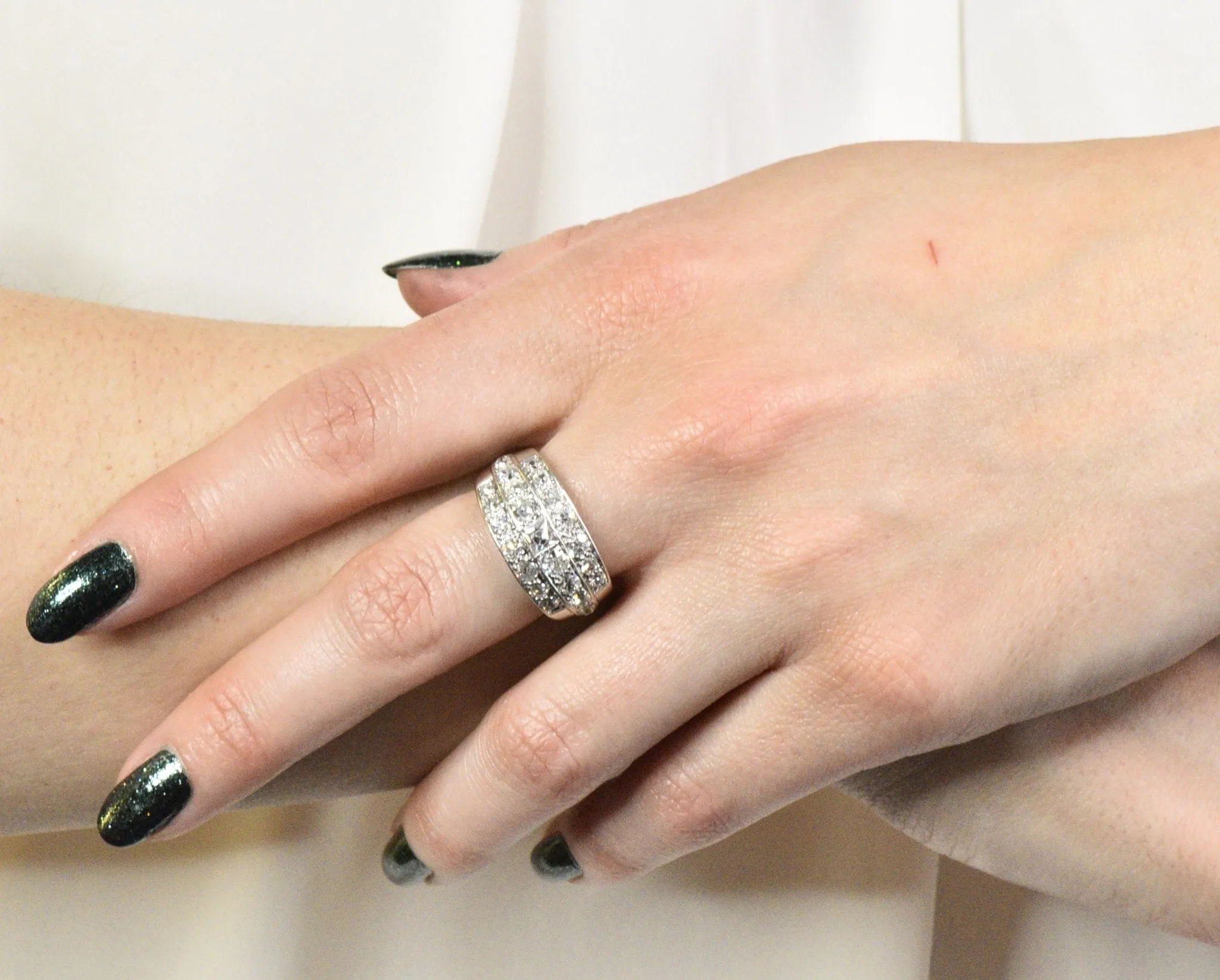Impressive Art Deco 2.90 CTW Diamond Platinum Band Ring