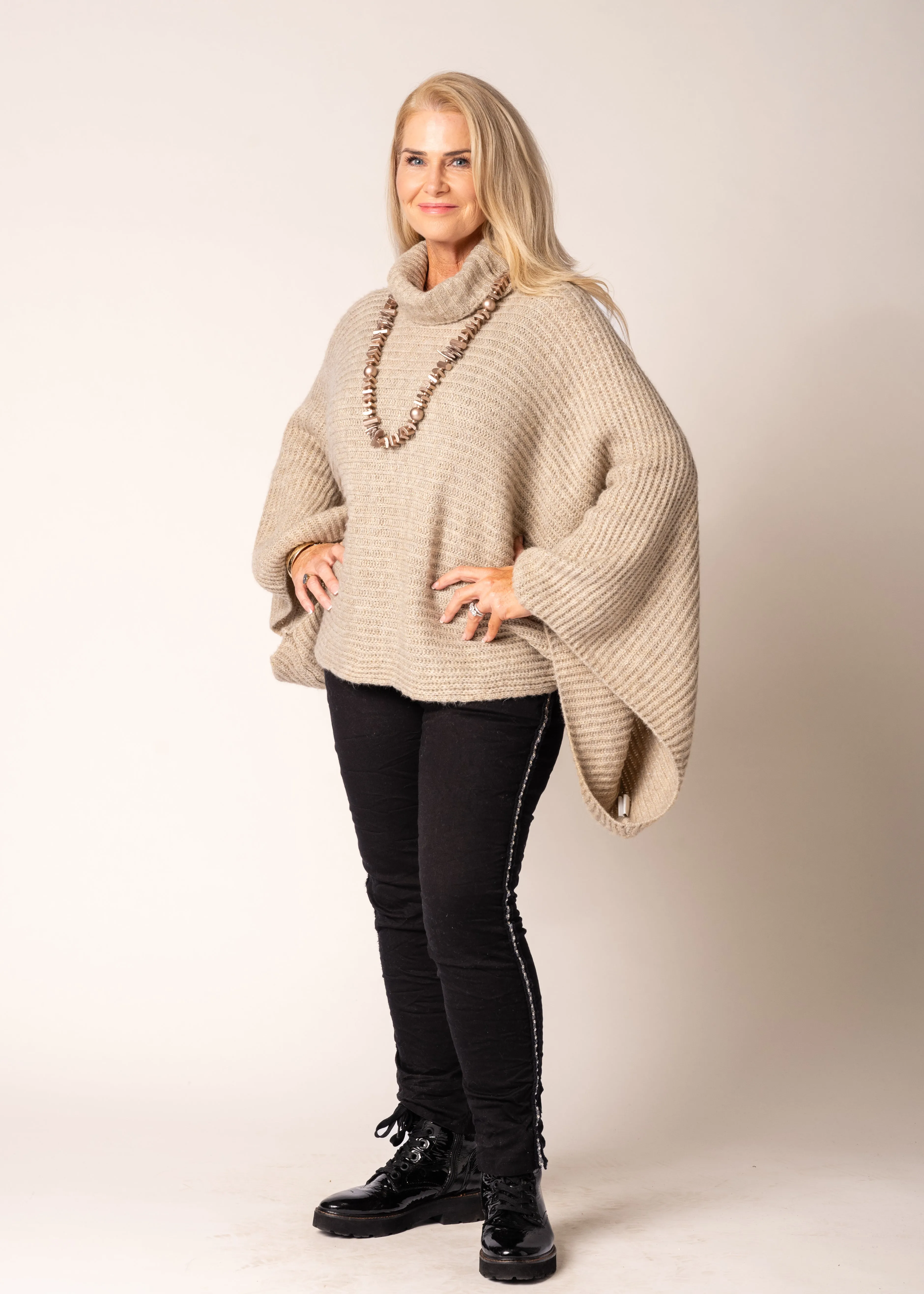Leah Knit Top in Latte