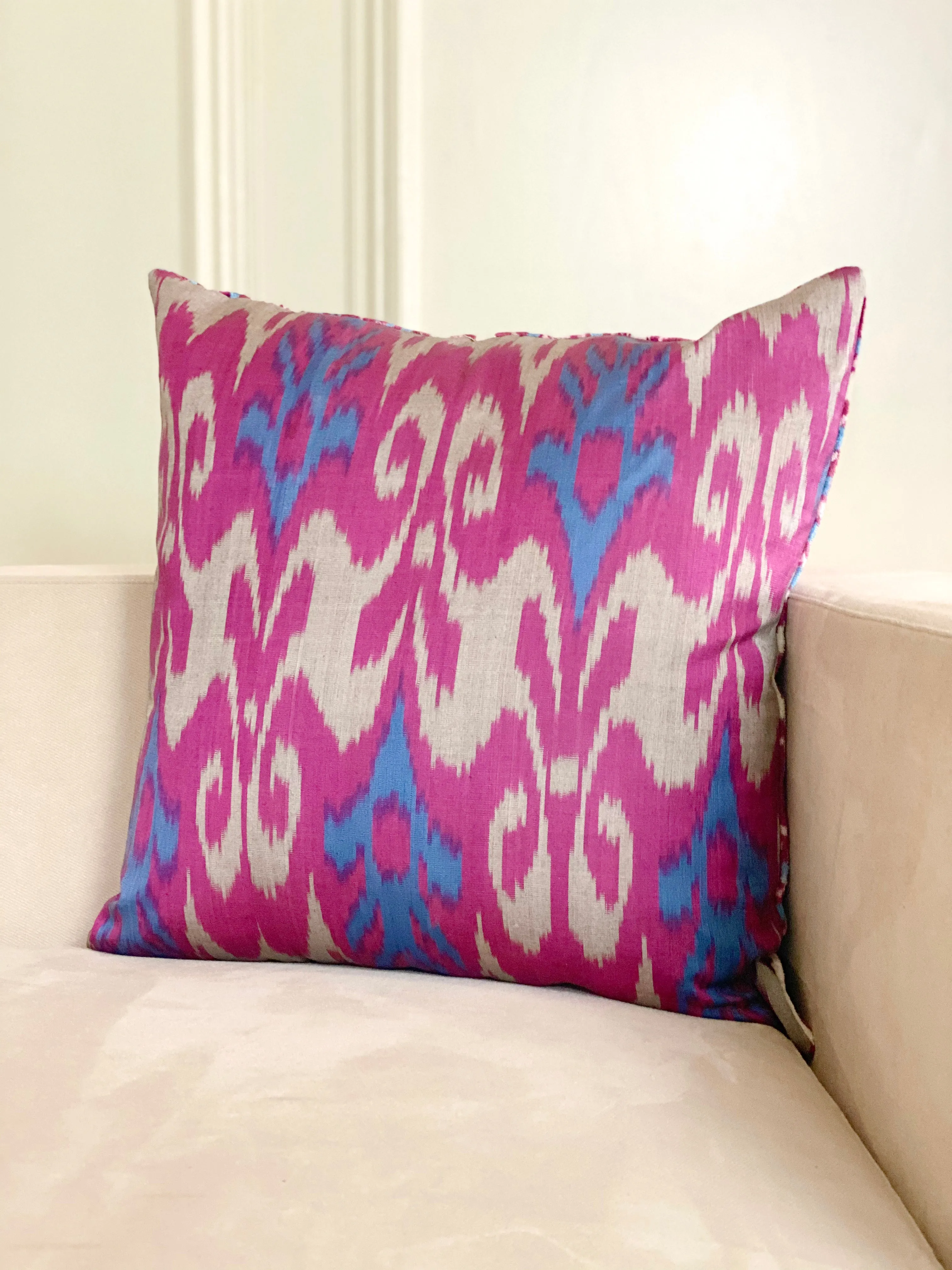 Luxe Jeweled Quatrefoil Pillow Cover
