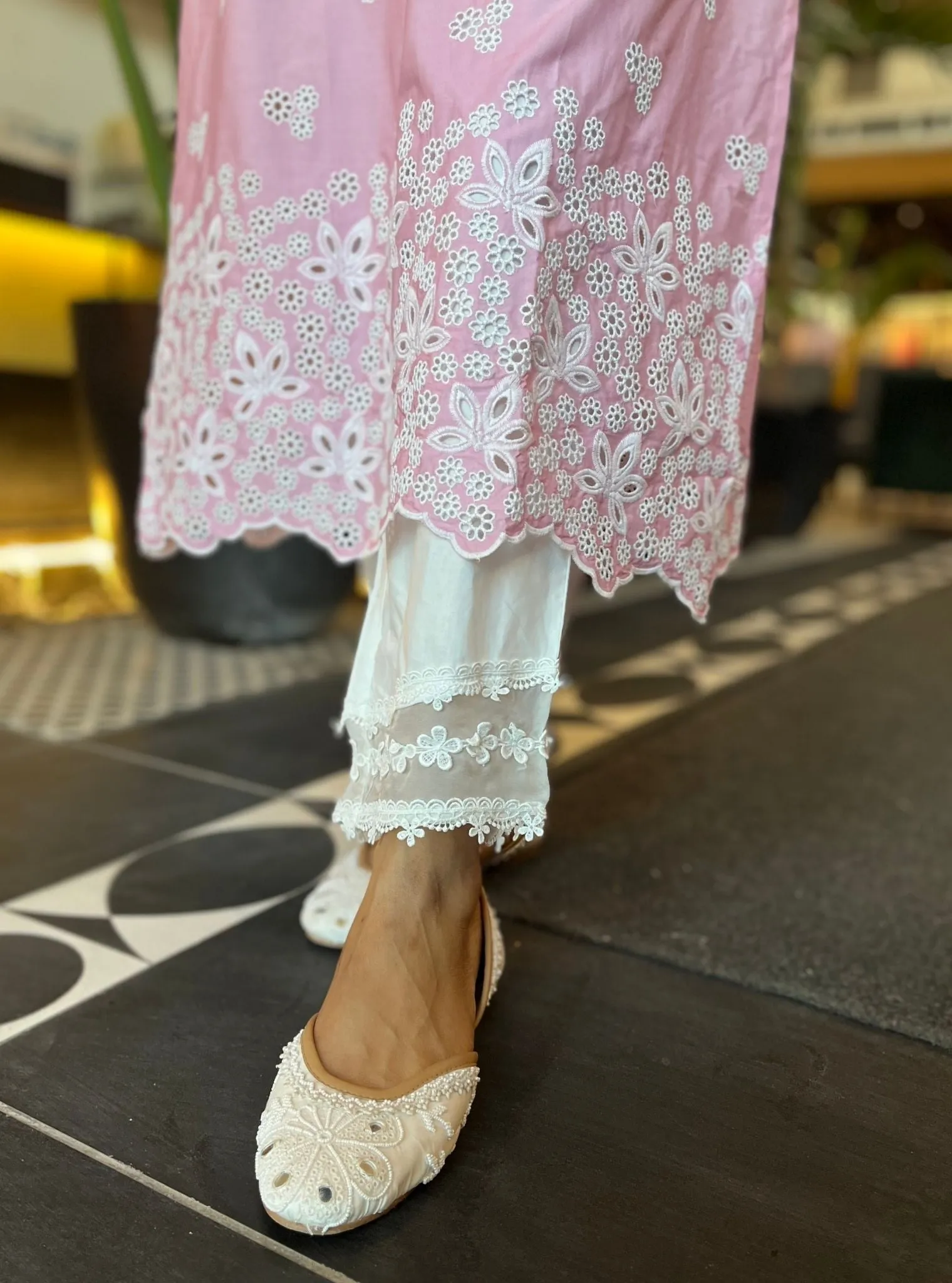 Mulmul Cotton Shae Pink Kurta With Mulmul Organza Round Hem Panel White Pant