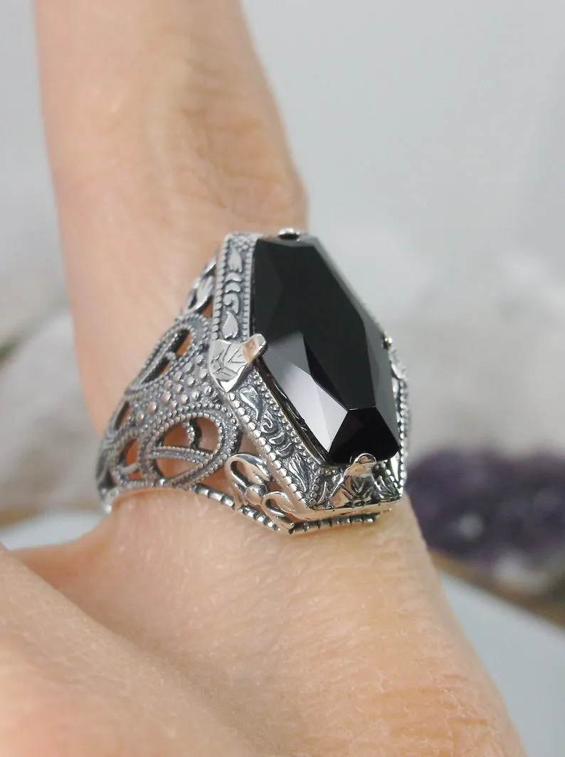 Onyx Ring, Hexagon Gem with Art Deco Filigree, Edwardian Jewelry #D237