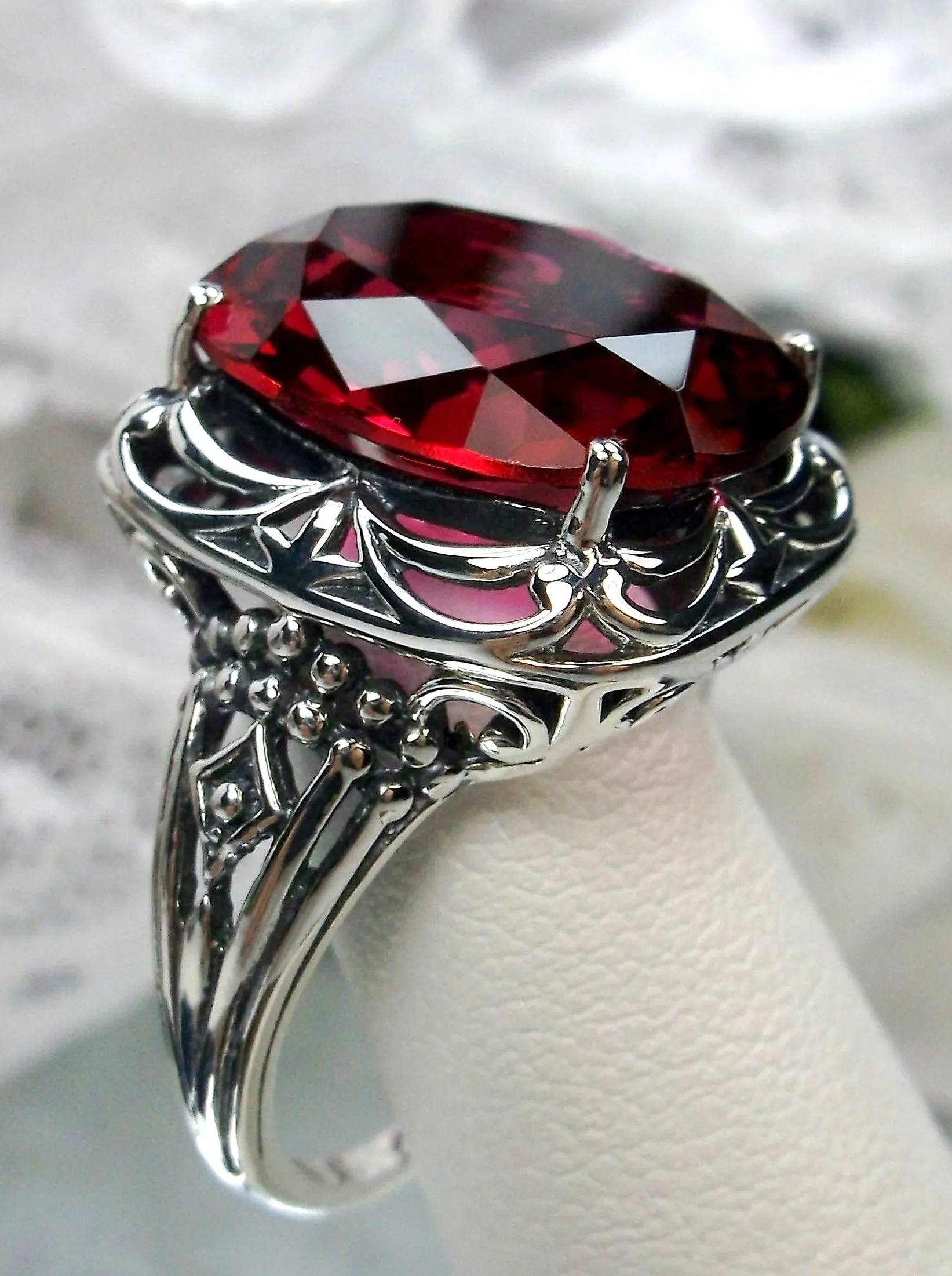 Red Ruby Ring, Oval Gemstone, Retro Swirl Filigree, Art Deco Vintage Jewelry, D119
