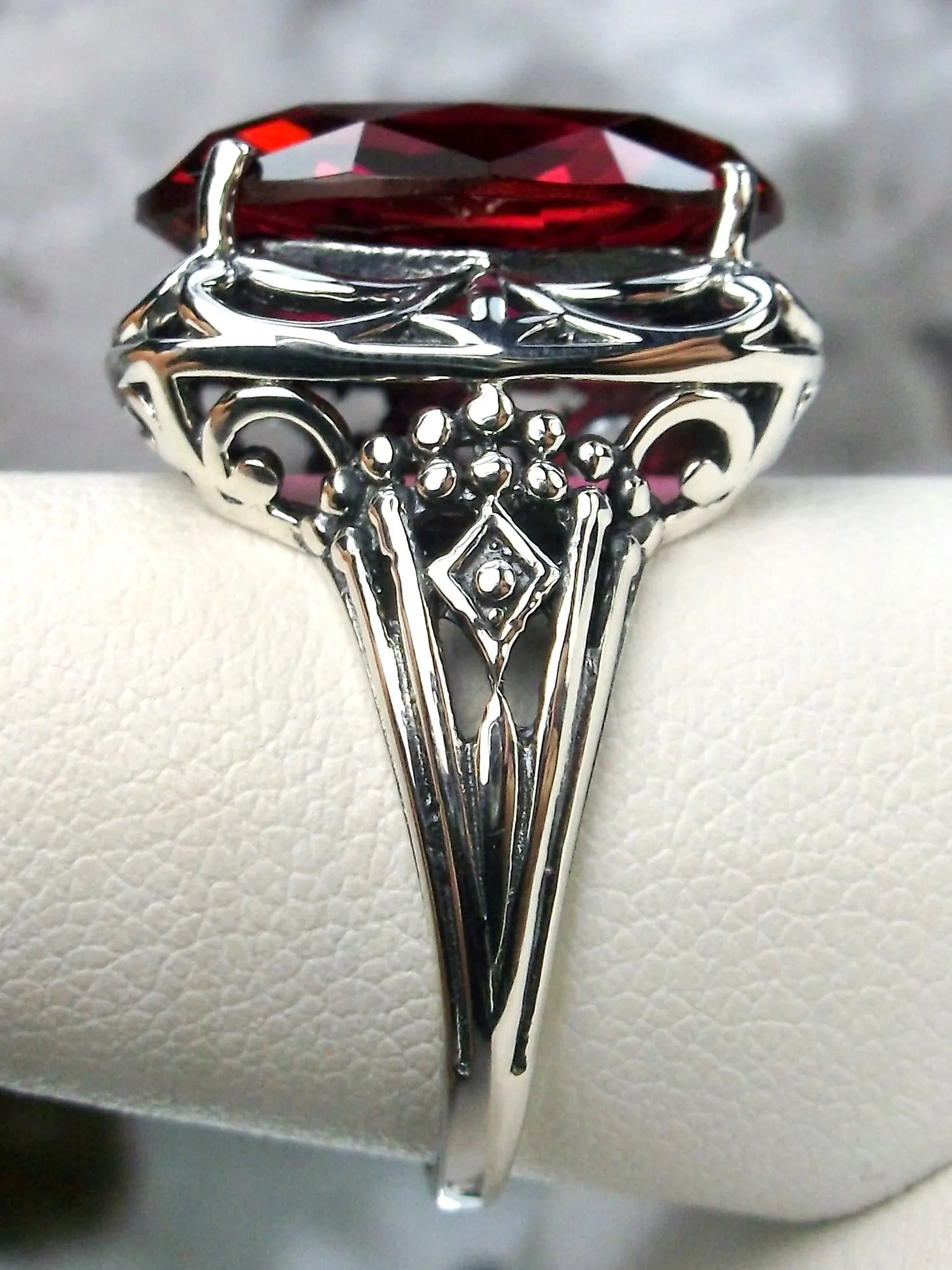 Red Ruby Ring, Oval Gemstone, Retro Swirl Filigree, Art Deco Vintage Jewelry, D119