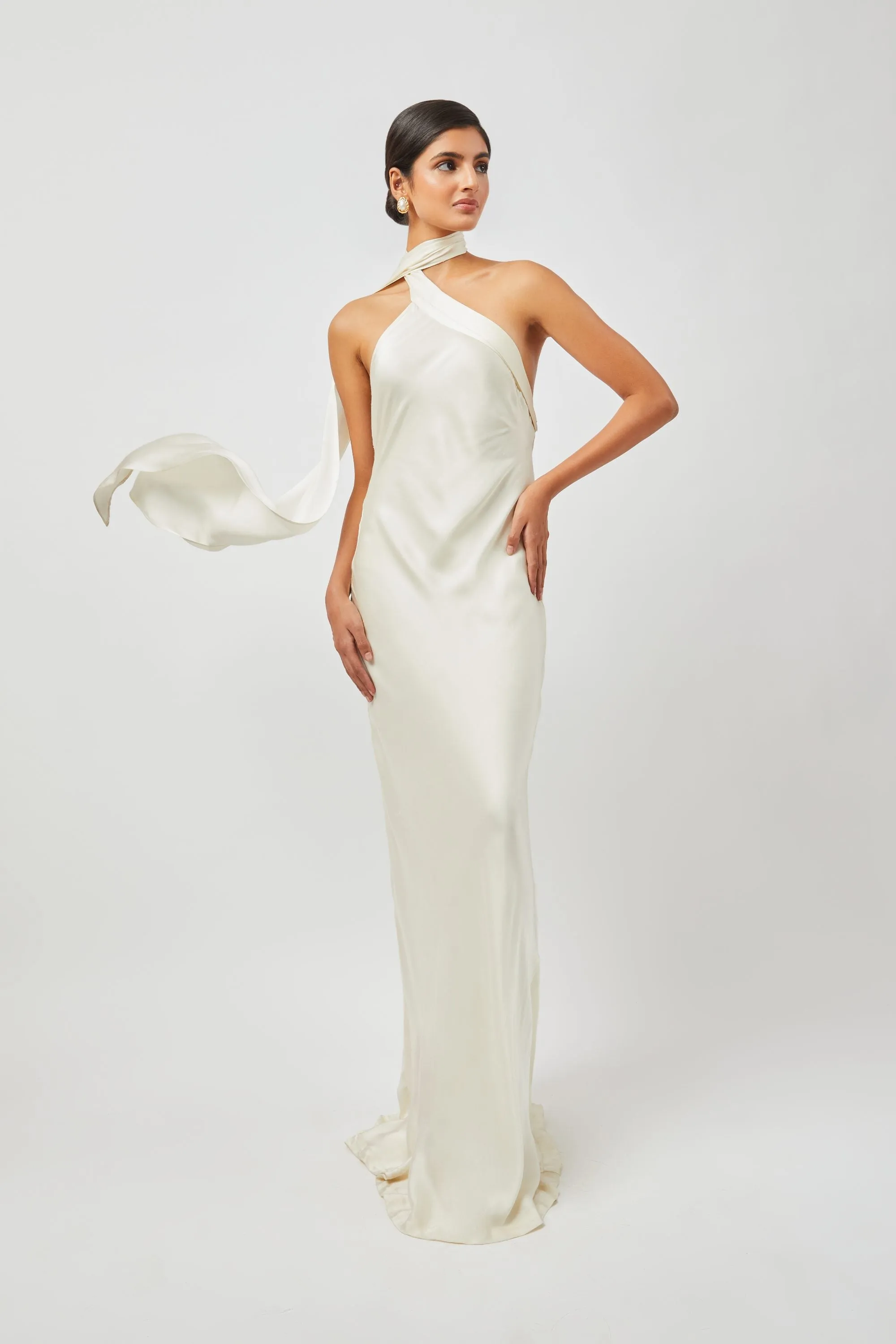 Sacré Gown