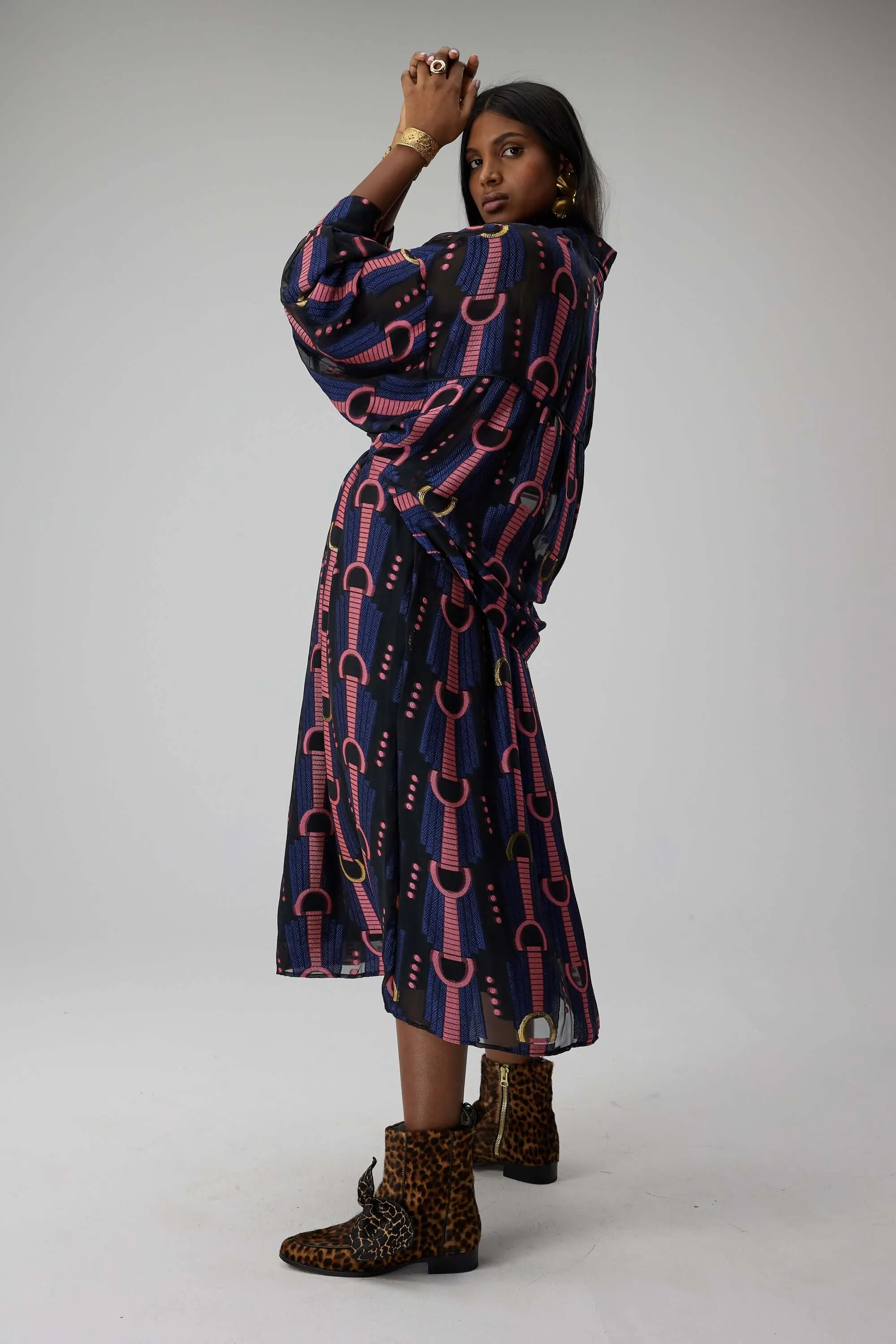 Tasman shirt in Horizon embroidery