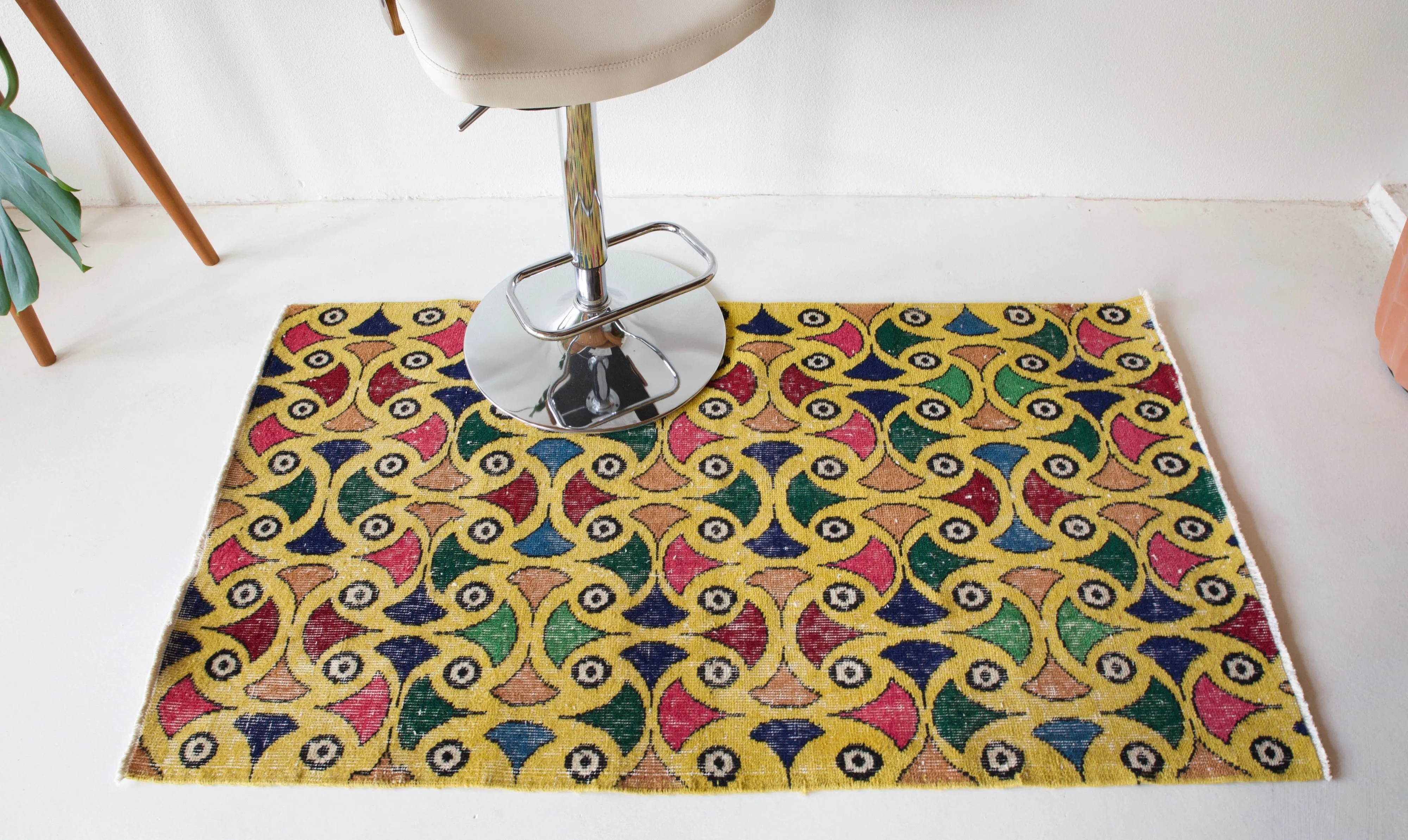 Vintage Turkish Art Deco Runner 2'11"x5'2"